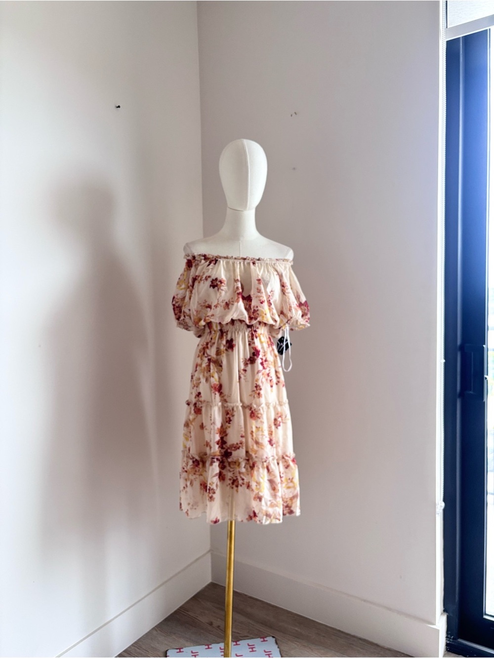NWT Kate and Lily Floral Off-the-Shoulder Tiered Mini Dress